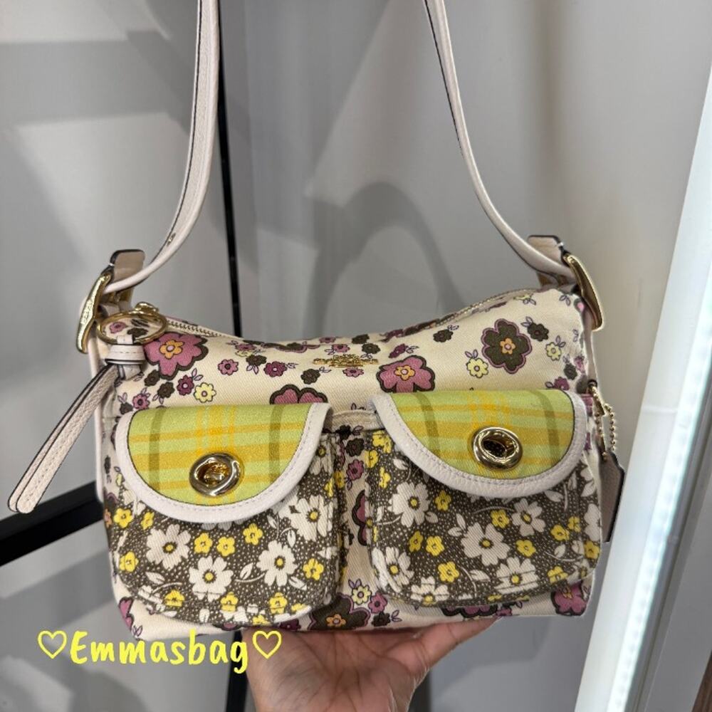 Coach Cargo Shoulder Bag With Floral Print CDW55 Chalk/Daisy - Picture 3 of 15